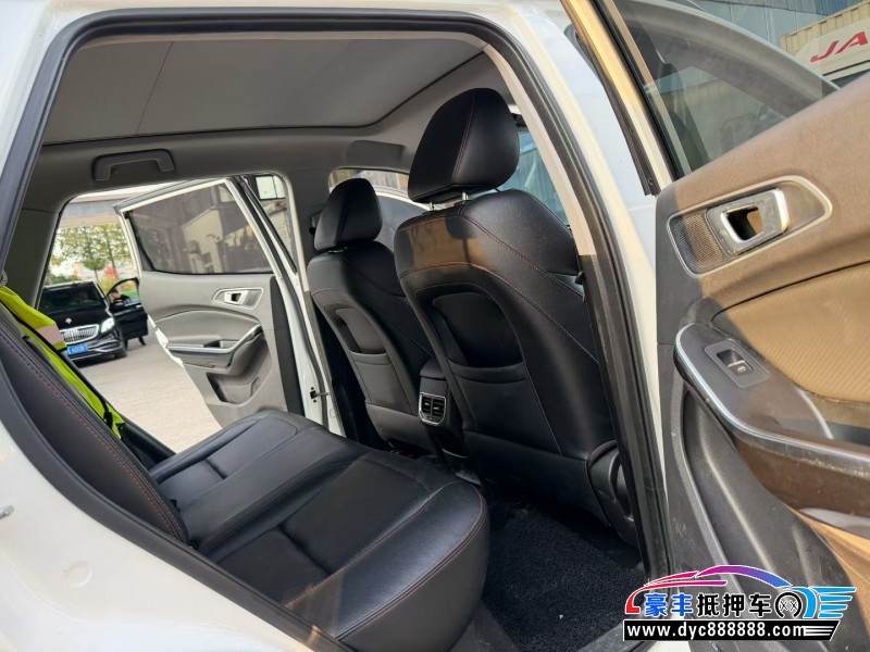 18年奇瑞瑞虎5x轿车抵押车出售