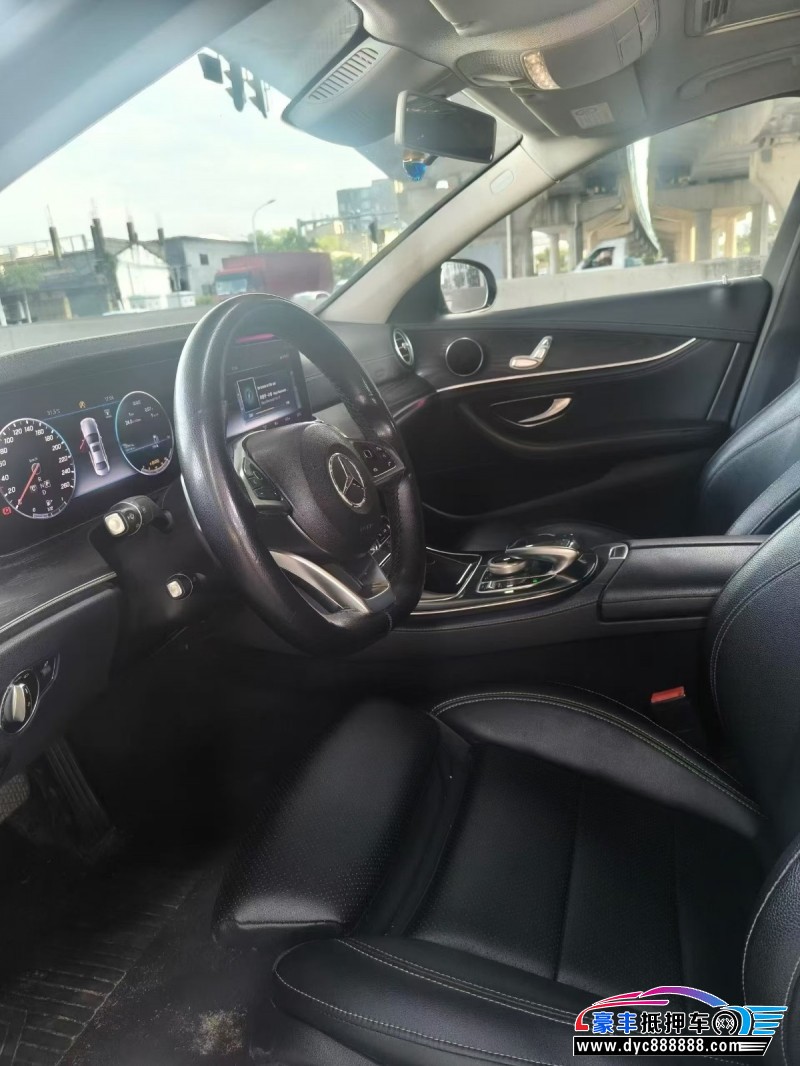 16年奔驰E轿车抵押车出售