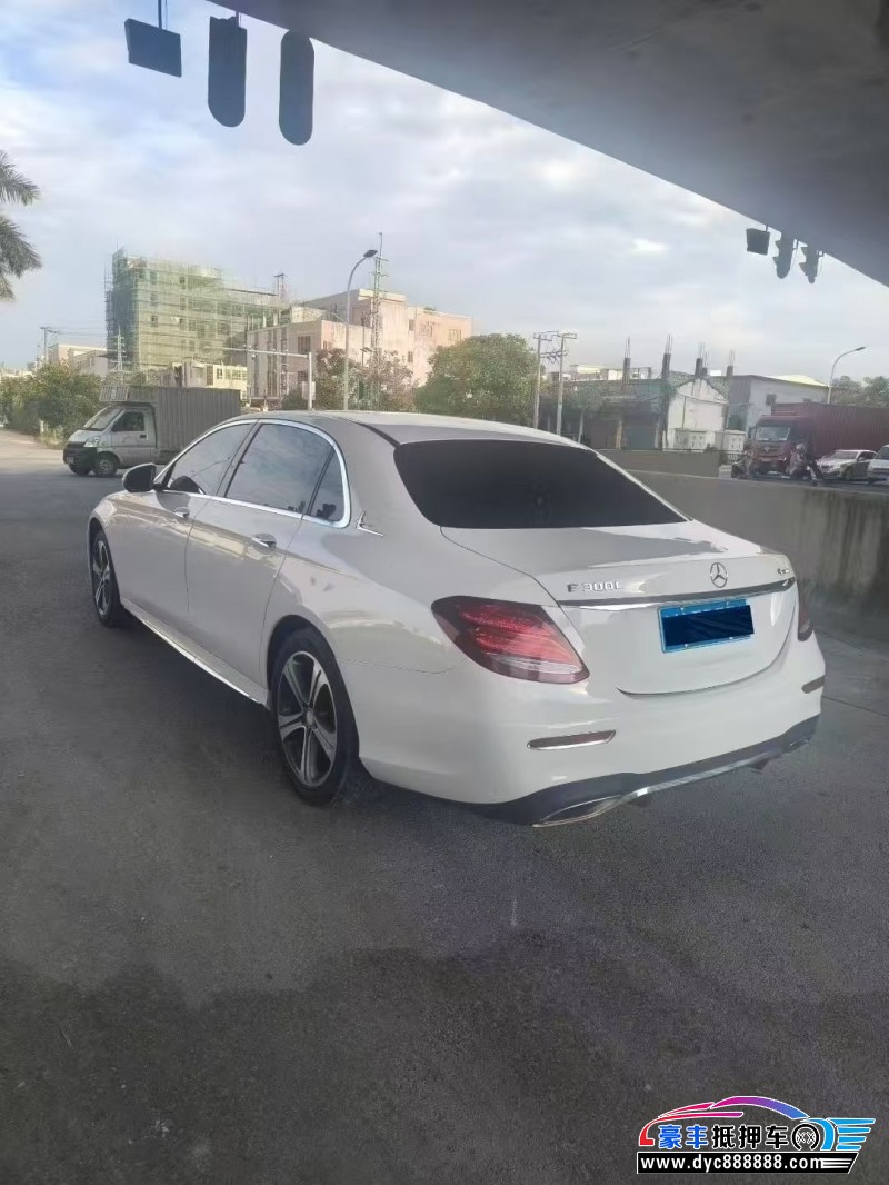 16年奔驰E轿车抵押车出售