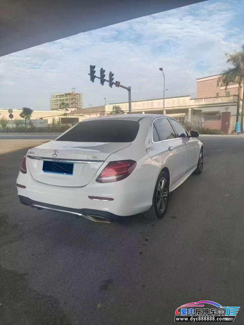 16年奔驰E轿车抵押车出售