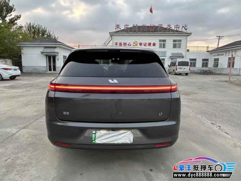 23年理想L7轿车抵押车出售