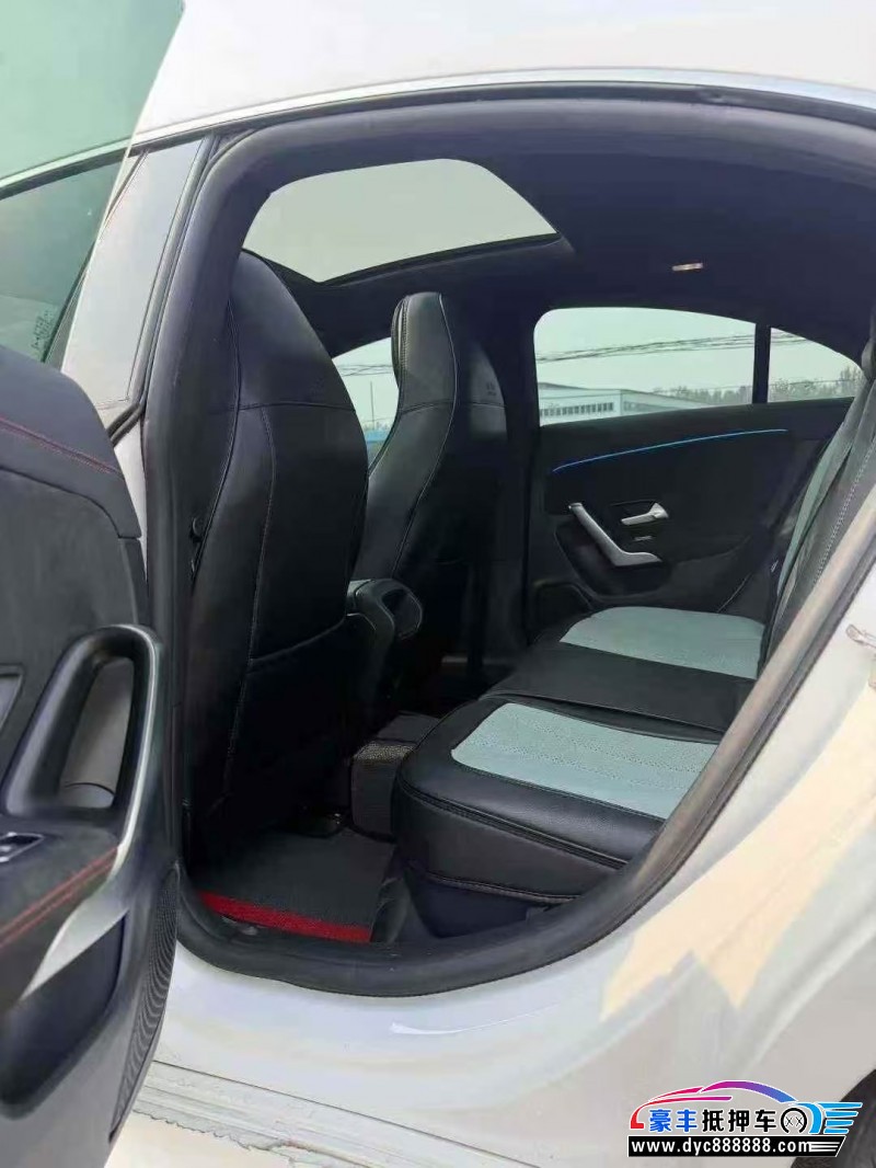 22年奔驰CLA轿车抵押车出售