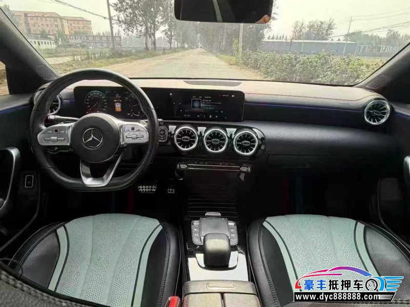 22年奔驰CLA轿车抵押车出售