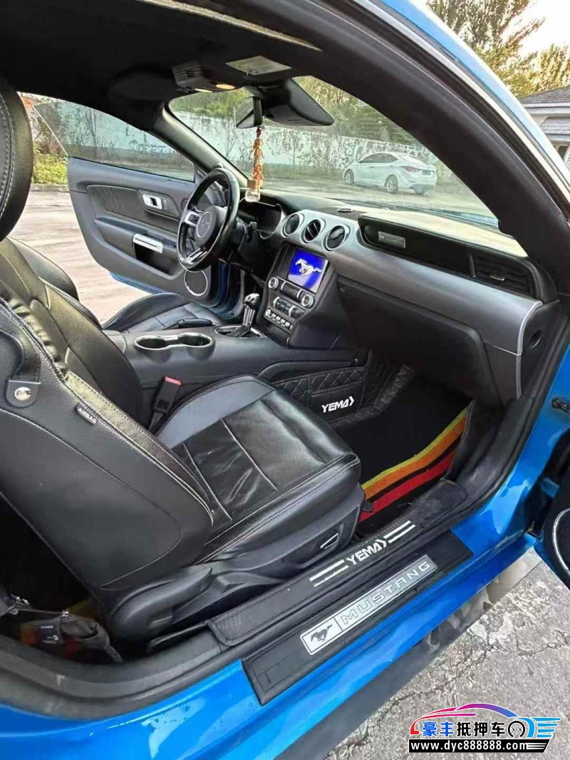 19年福特野马轿车抵押车出售