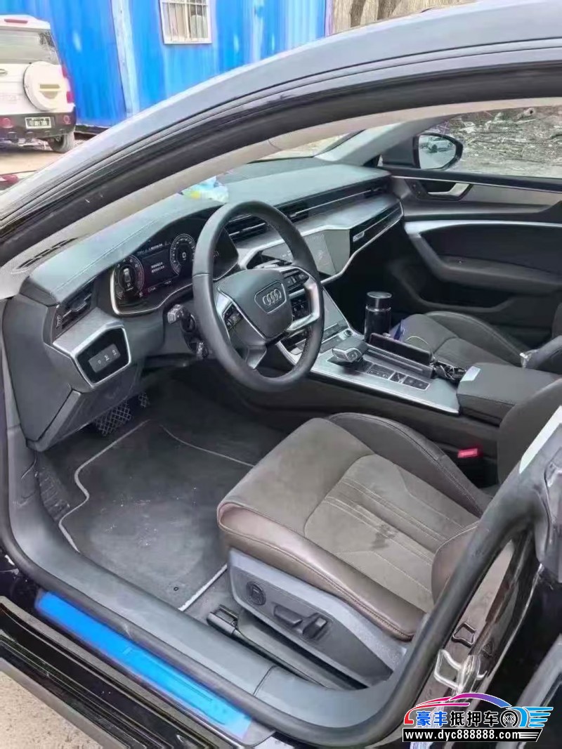 23年奥迪A7轿车抵押车出售