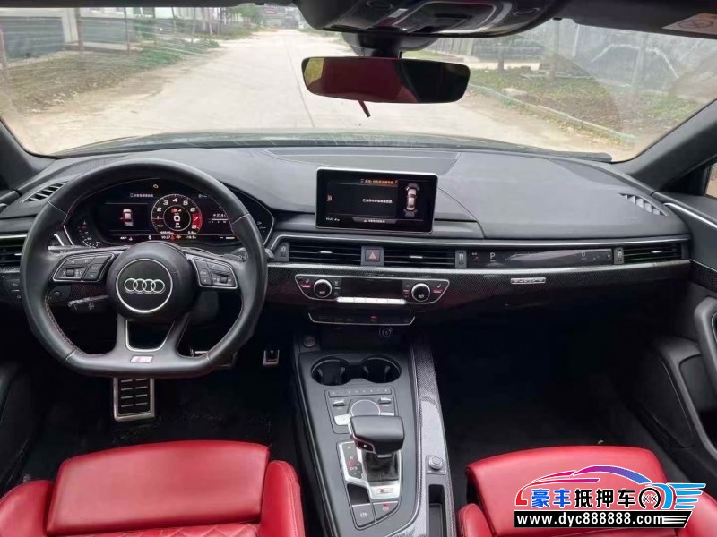 19年奥迪S4轿车抵押车出售