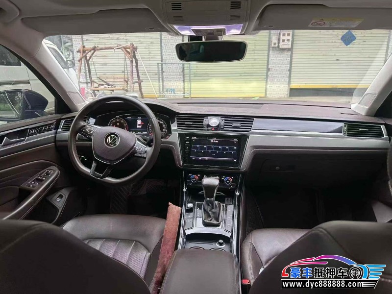 21年大众辉昂轿车抵押车出售