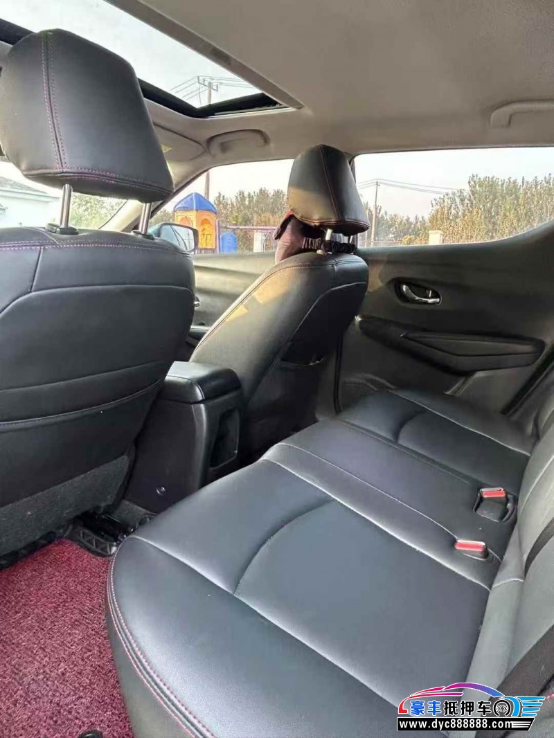 17年日产蓝鸟轿车抵押车出售