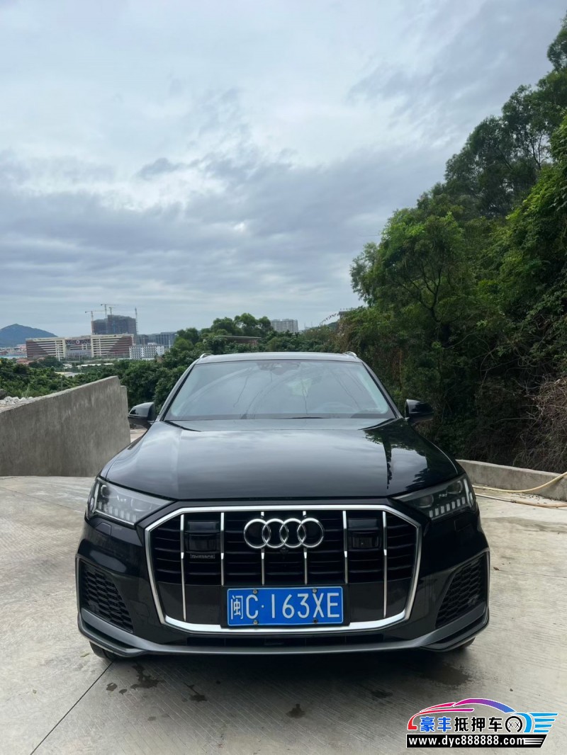 21年奥迪Q7轿车抵押车出售