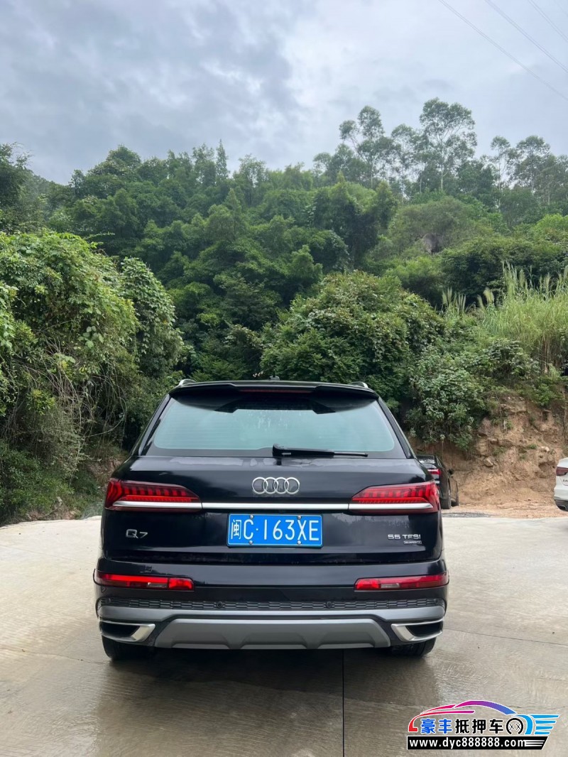 21年奥迪Q7轿车抵押车出售