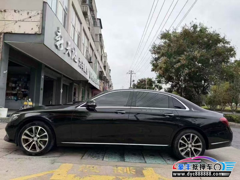 17年奔驰E轿车抵押车出售