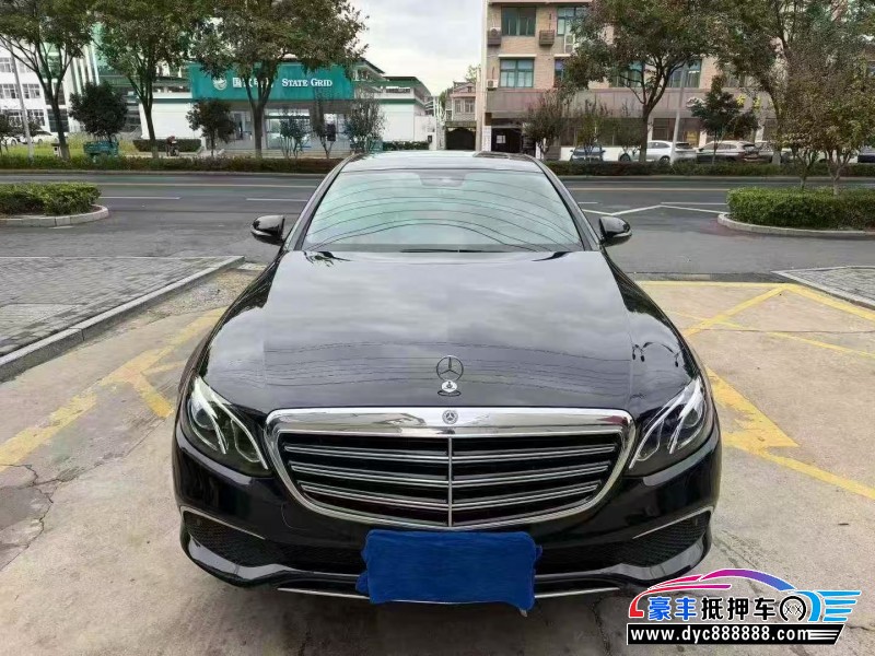 17年奔驰E轿车抵押车出售
