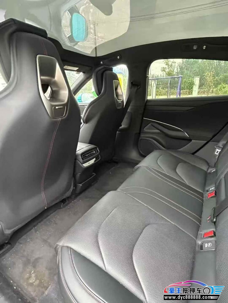 24年小米SU7轿车抵押车出售