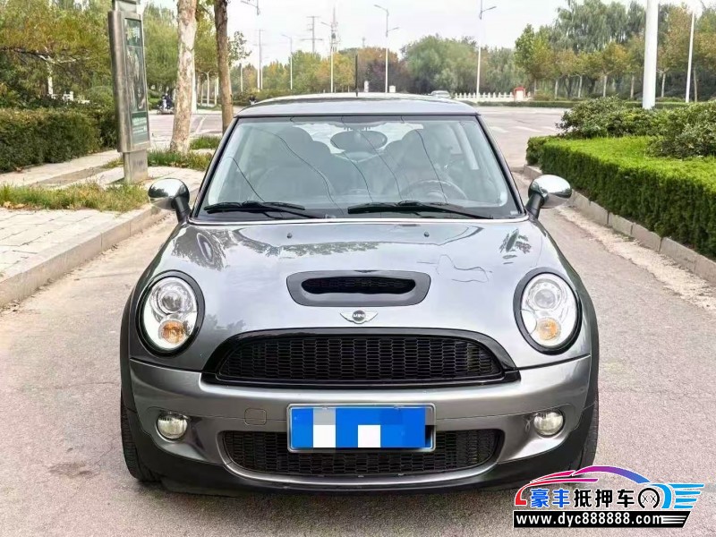 10年宝马MINISUV抵押车出售