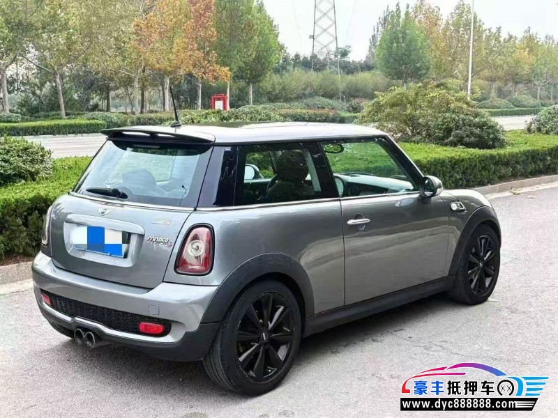 10年宝马MINISUV抵押车出售