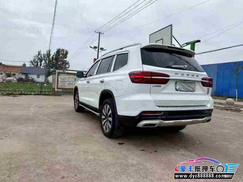 19年荣威RX8轿车抵押车出售