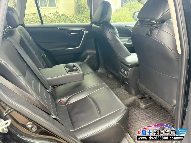 20年丰田威兰达轿车抵押车出售