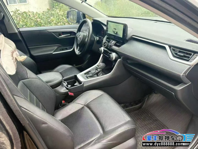 20年丰田威兰达轿车抵押车出售