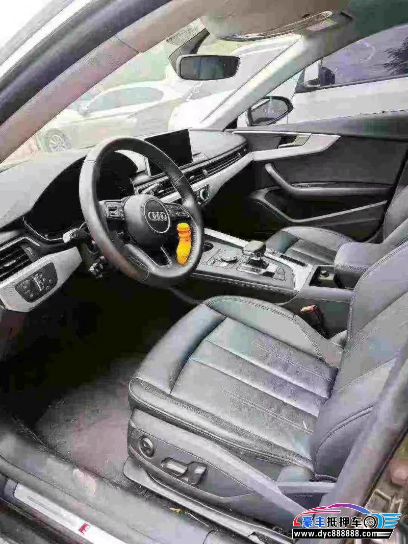 19年奥迪A5轿车抵押车出售