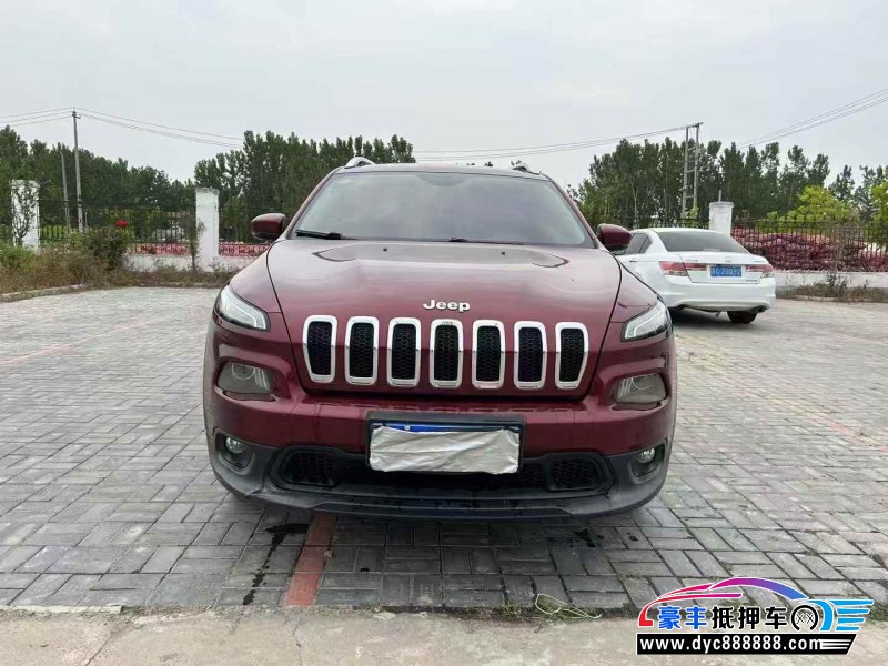 16年Jeep自由光轿车抵押车出售