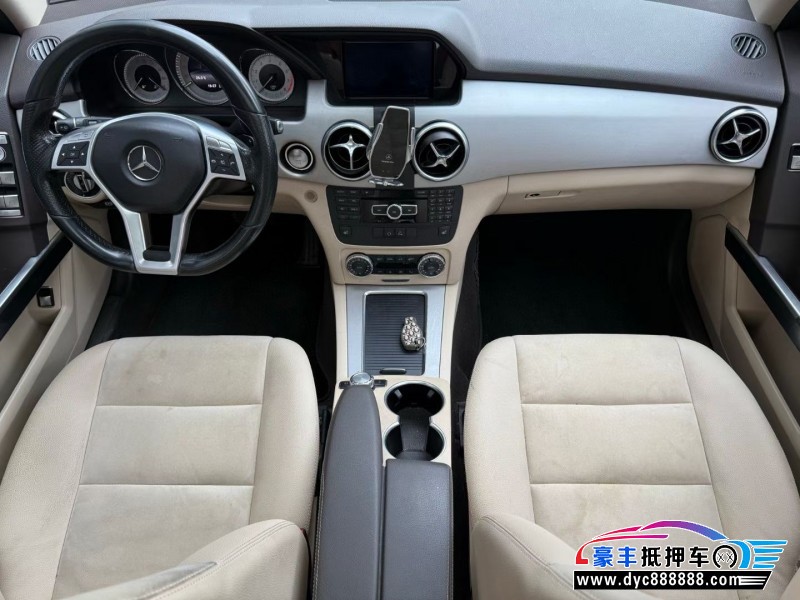 15年奔驰GLK轿车抵押车出售