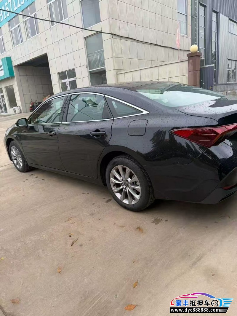 25年丰田亚洲龙轿车抵押车出售