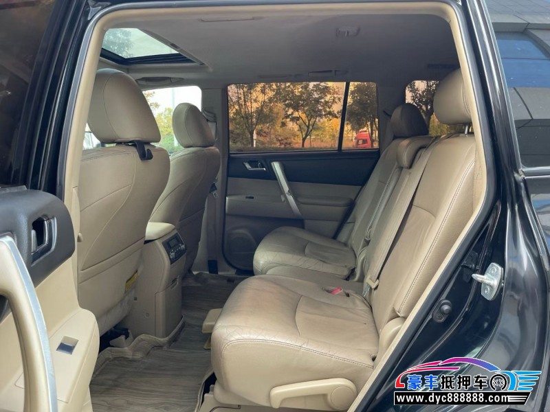 12年丰田汉兰达轿车抵押车出售