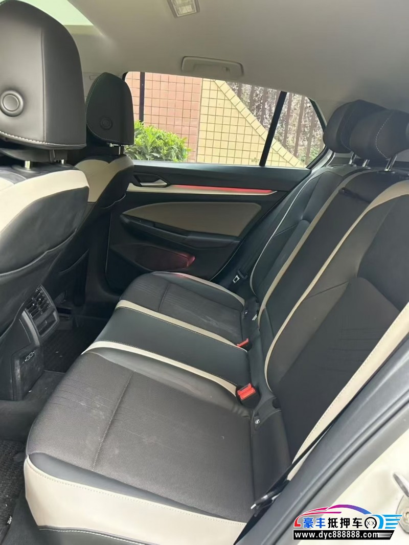 23年大众高尔夫轿车抵押车出售