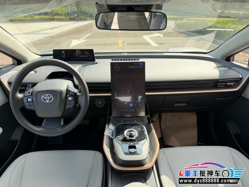 25年丰田BZ3轿车抵押车出售