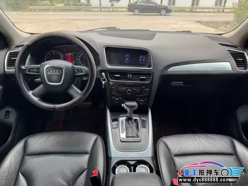 13年奥迪Q5轿车抵押车出售