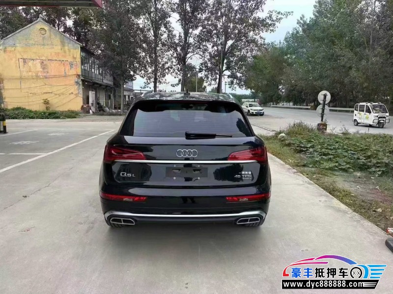 22年奥迪Q5轿车抵押车出售