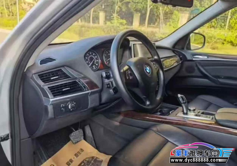 13年宝马X5轿车抵押车出售