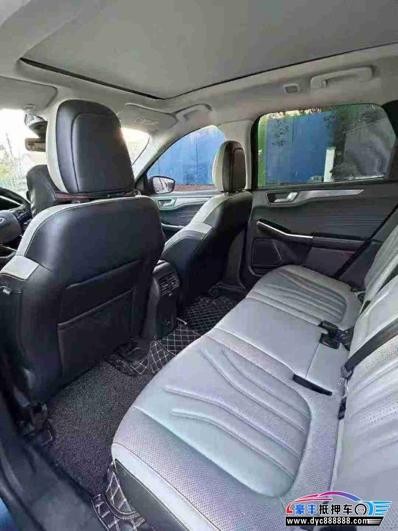 21年福特锐际轿车抵押车出售