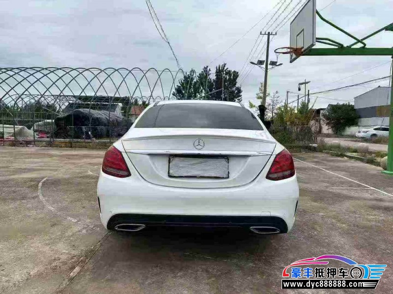 18年奔驰C轿车抵押车出售