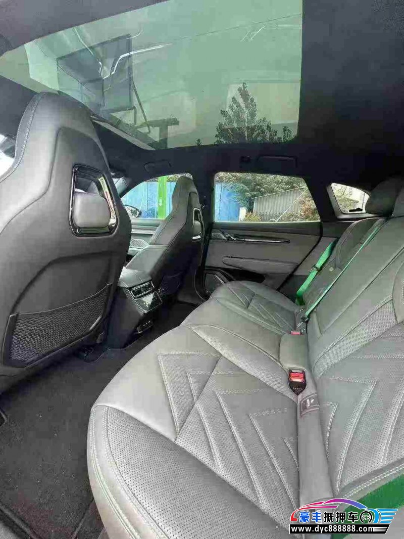 24年极氪001轿车抵押车出售