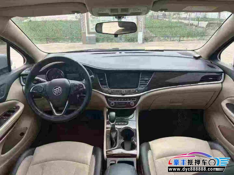 18年别克威朗轿车抵押车出售