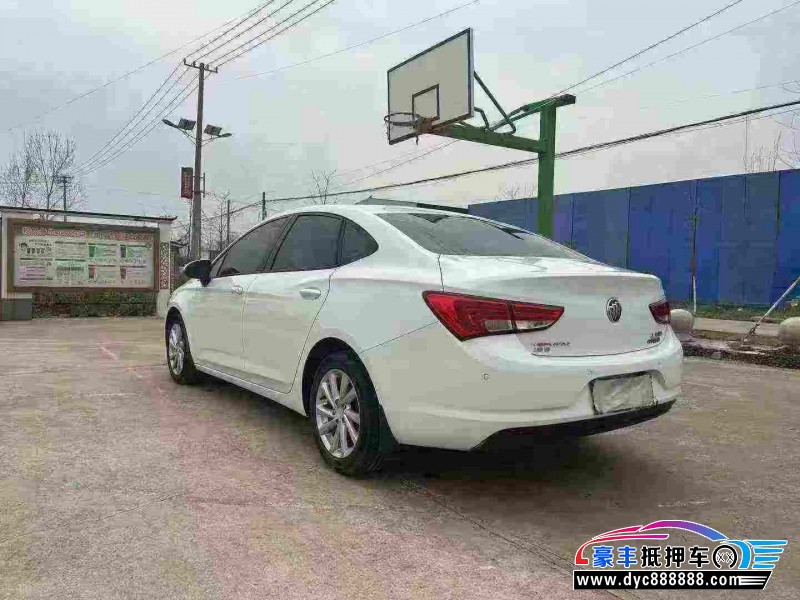 18年别克威朗轿车抵押车出售