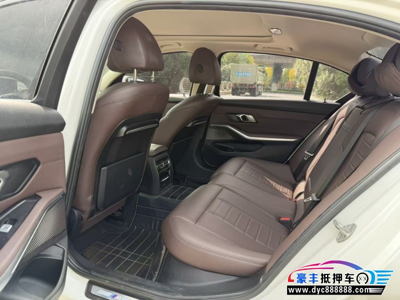 20年宝马3系轿车抵押车出售