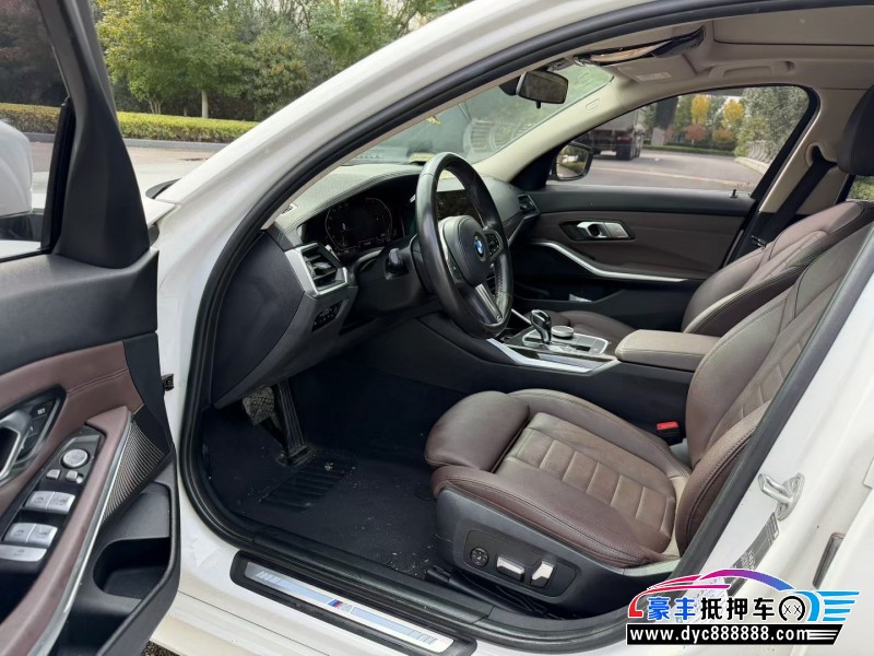 20年宝马3系轿车抵押车出售