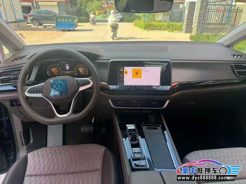 25年大众蔚然轿车抵押车出售