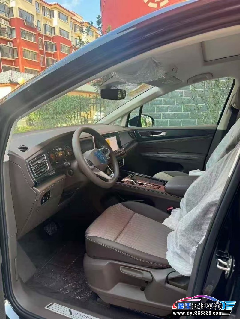 25年大众蔚然轿车抵押车出售