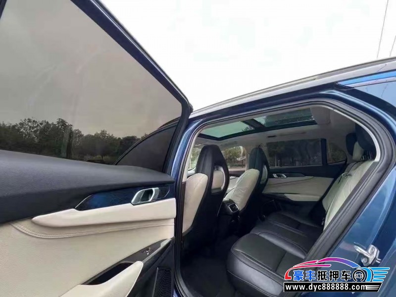 18年领克01轿车抵押车出售