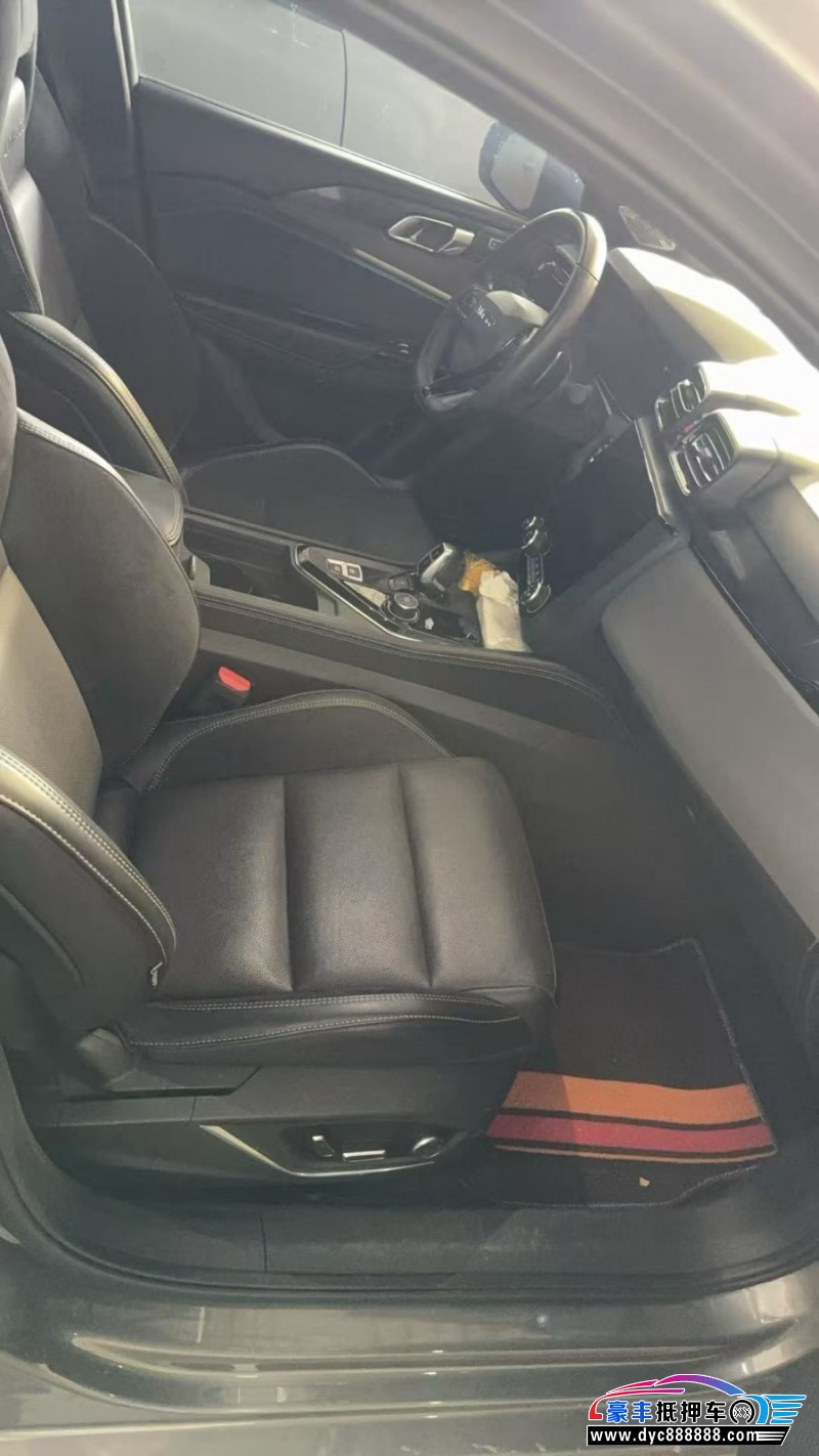 22年领克03轿车抵押车出售