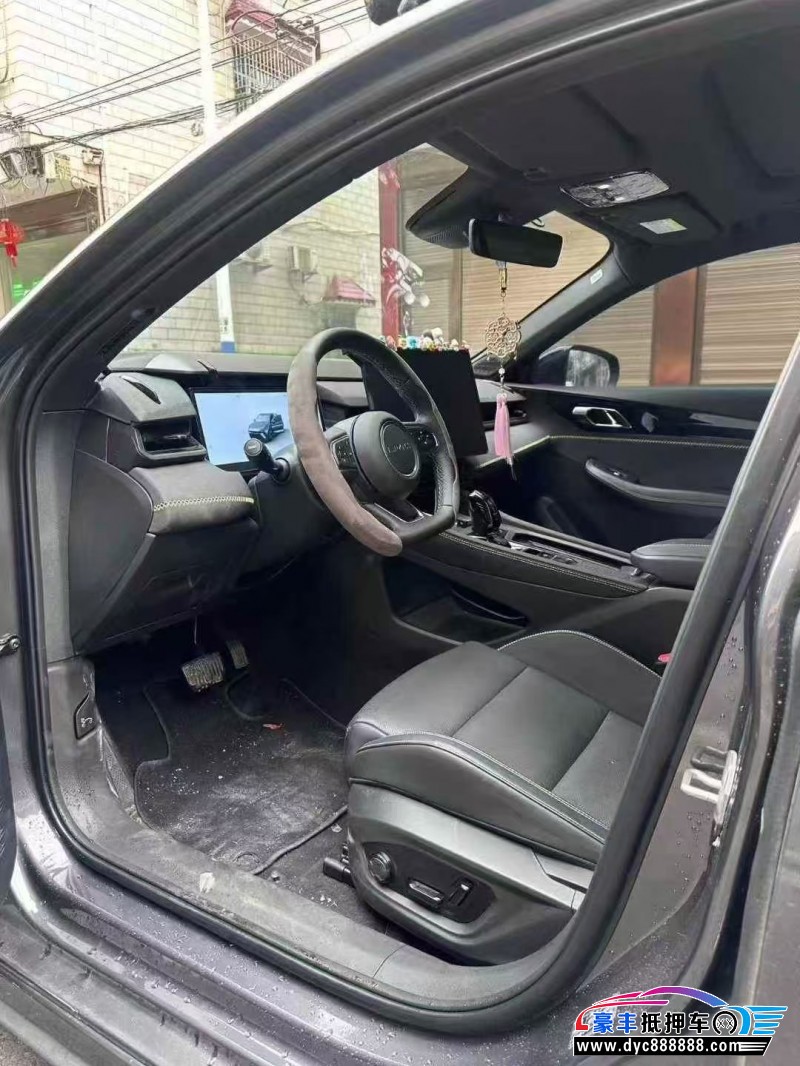 25年领克03轿车抵押车出售