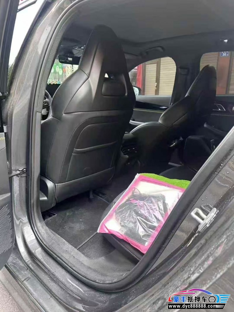 25年领克03轿车抵押车出售