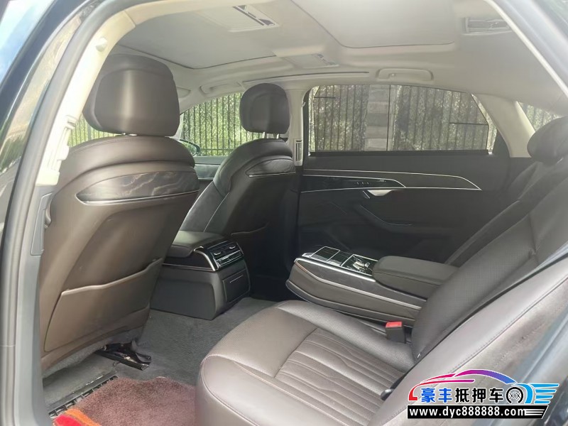 20年奥迪A8L轿车抵押车出售