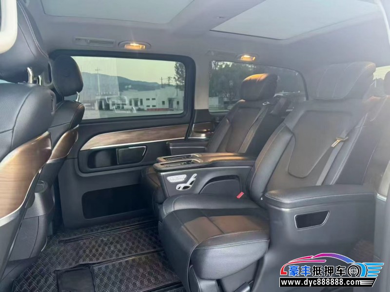 18年奔驰V轿车抵押车出售