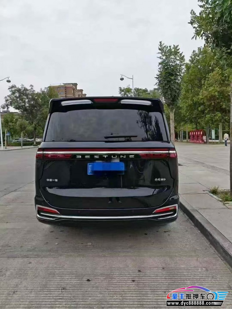 24年奔腾M9轿车抵押车出售