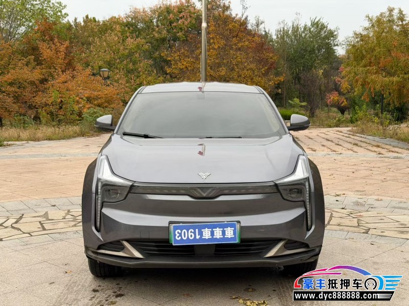 23年哪吒U轿车抵押车出售