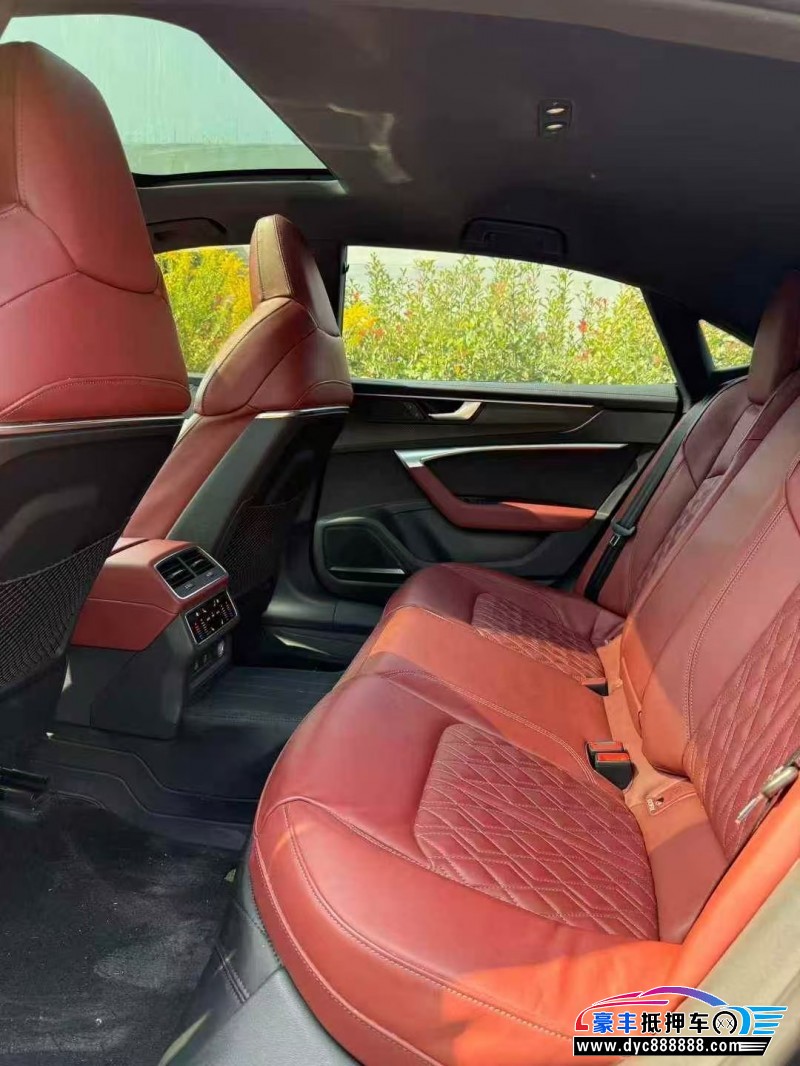 23年奥迪A7轿车抵押车出售